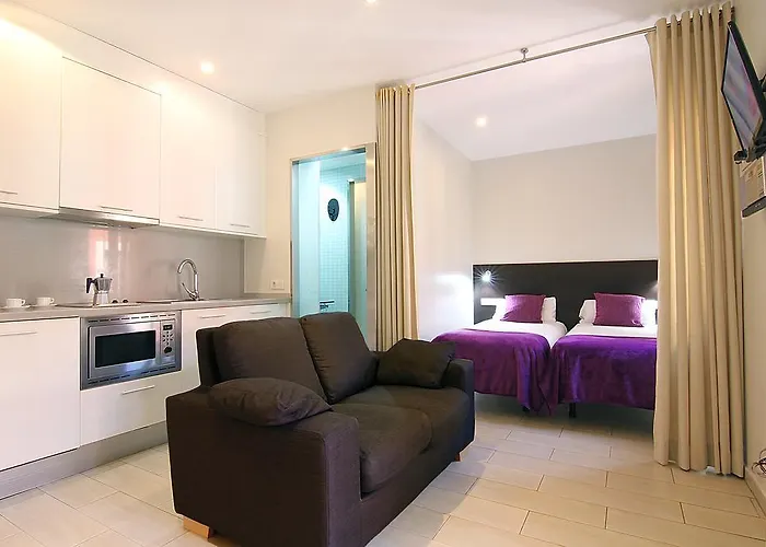 Classbedroom Barcelona Beach Apartments
